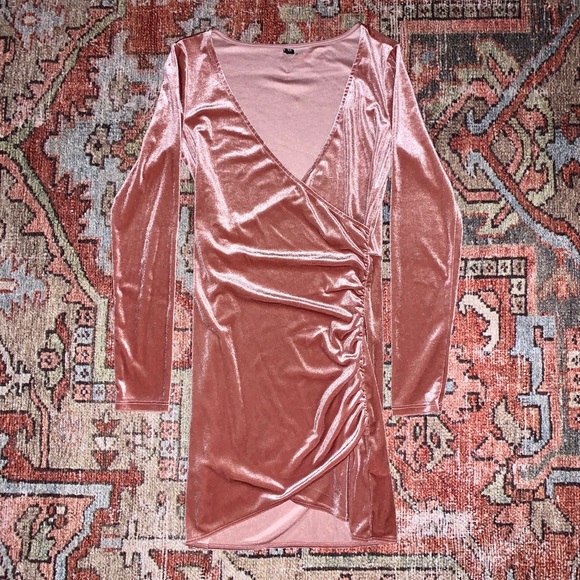 H&M Dresses & Skirts - Pink Velour Dress